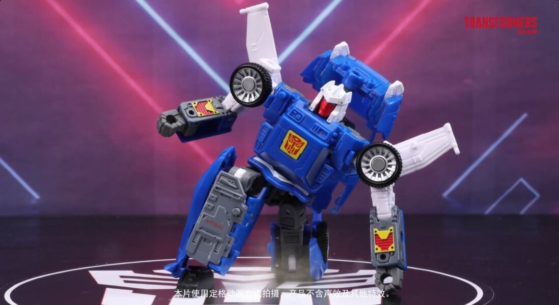 WATCH! Transformers Masters   Official Transformers Stop Motion Video  (11 of 51)